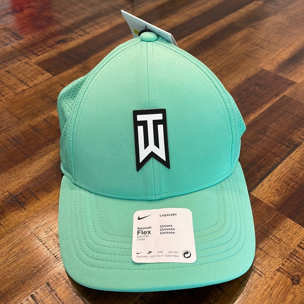 Nike Dri-Fit Tiger Woods TW Legacy 91 Unisex hat.  Spring Green/Black